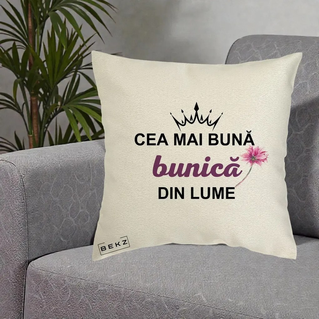 Cadou pentru Bunica - Perna Personalizata Cea Mai Buna Bunica Din Lume Coroana Mov Floare Roz, 40x40 cm, Ecru, Husa Detasabila, Perna Inclusa, BEKZ®