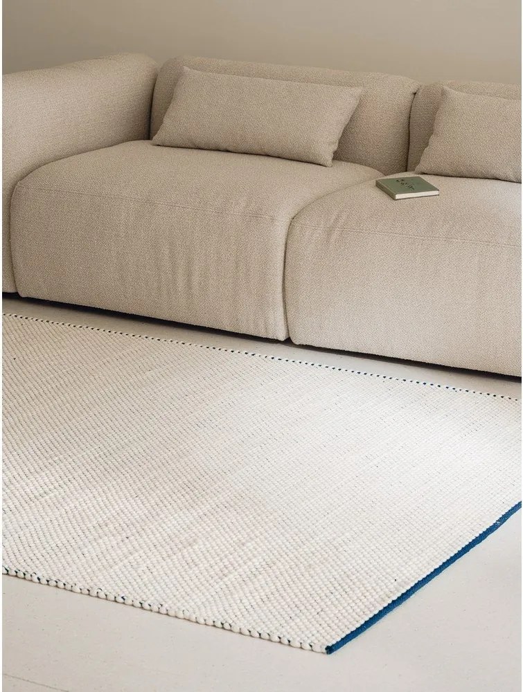 Covor albastru/bej țesut manual din lână 200x300 cm Lenu – noo.ma