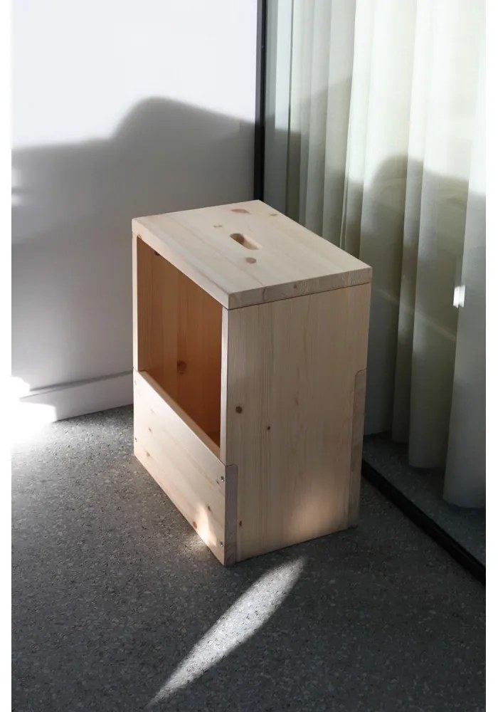 Noptieră în culoare naturală din lemn de pin Grab It – Karup Design