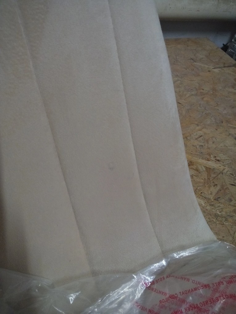 OFERTA Scaun din catifea crem LAVA II. calitate superioara
