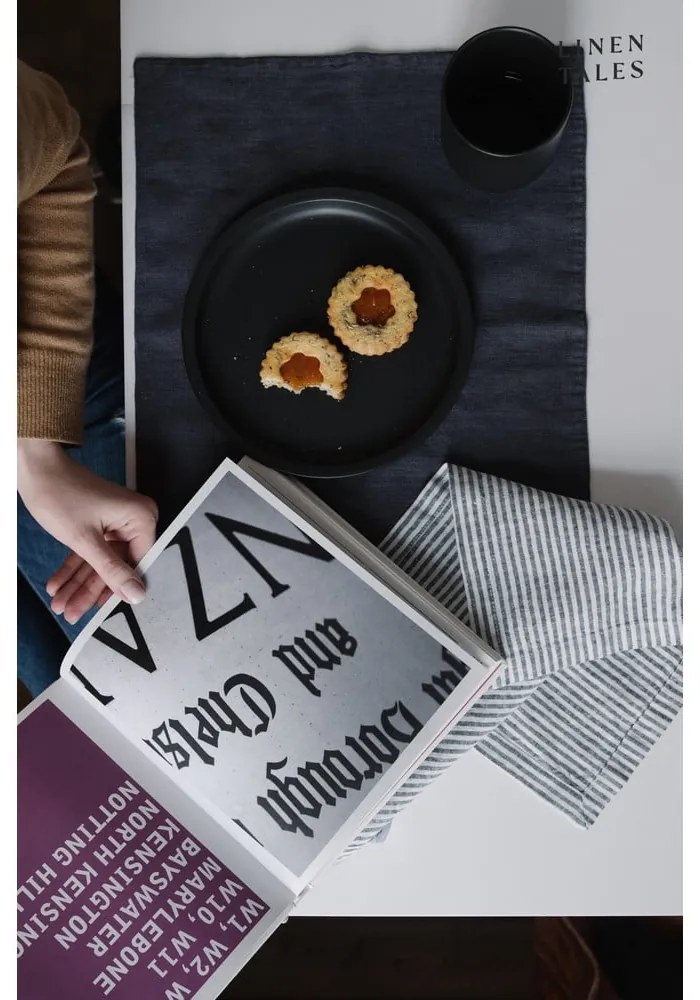 Suport din in pentru farfurie Linen Tales, 35 x 45 cm, gri închis