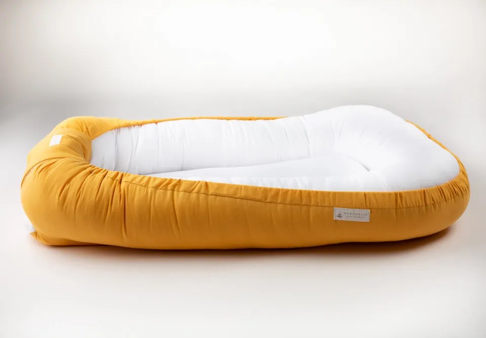 Babynest Yellow White