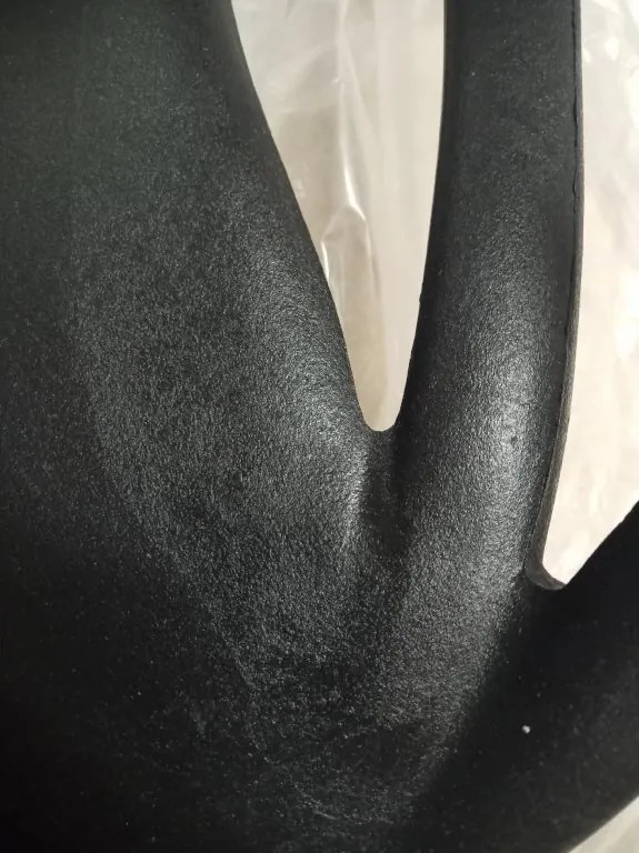 OFERTA Scaun din plastic negru KATO de a doua calitate