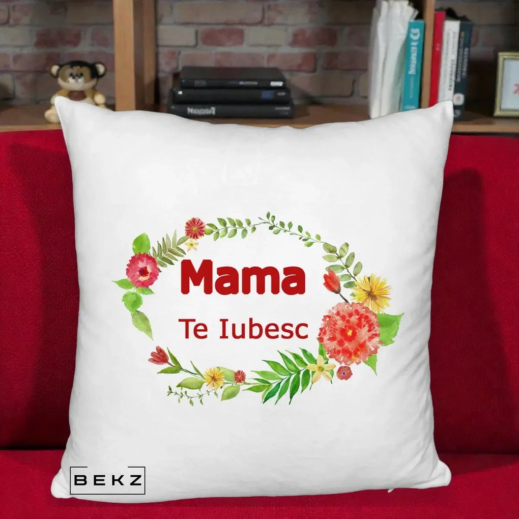 Cadou pentru Mama - Perna Personalizata Mama Te Iubesc Flori Rosii, 40x40 cm, Alb Pufos, Husa Detasabila, Perna Inclusa, BEKZ®