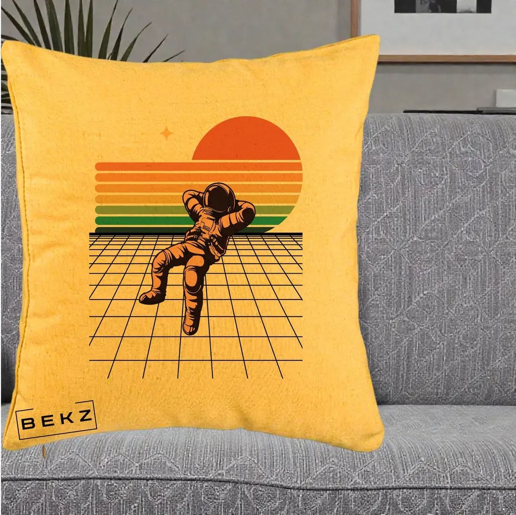 Perna Decorativa Astronaut Retro Space, 40x40 cm, Galben, Husa Detasabila, Perna Inclusa, BEKZ®