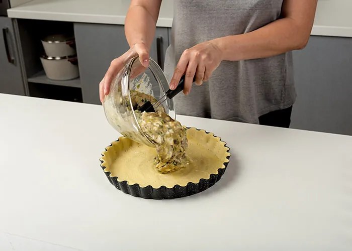 Forma tarta 28 cm cu margini ondulate si invelis stone antiaderent Nature NAVA NV 103 159