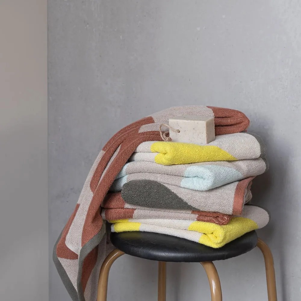 Prosop kaki din bumbac organic din frotir 50x90 cm Diagonal – Mette Ditmer Denmark