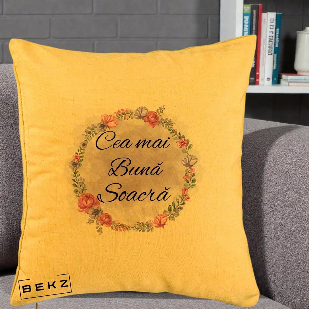 Cadou pentru Soacra - Perna Personalizata Cea mai Buna Soacra cu Coronita Flori Roz si Mov, 40x40 cm, Galben, Husa Detasabila, Perna Inclusa, BEKZ®