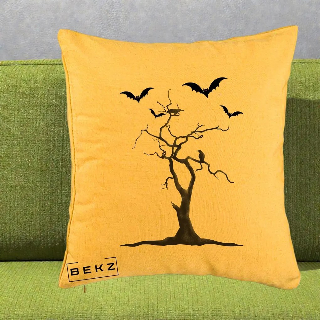Perna Decorativa Halloween Copac cu Lilieci Alb-Negru, 40x40 cm, Galben, Husa Detasabila, Perna Inclusa, BEKZ®
