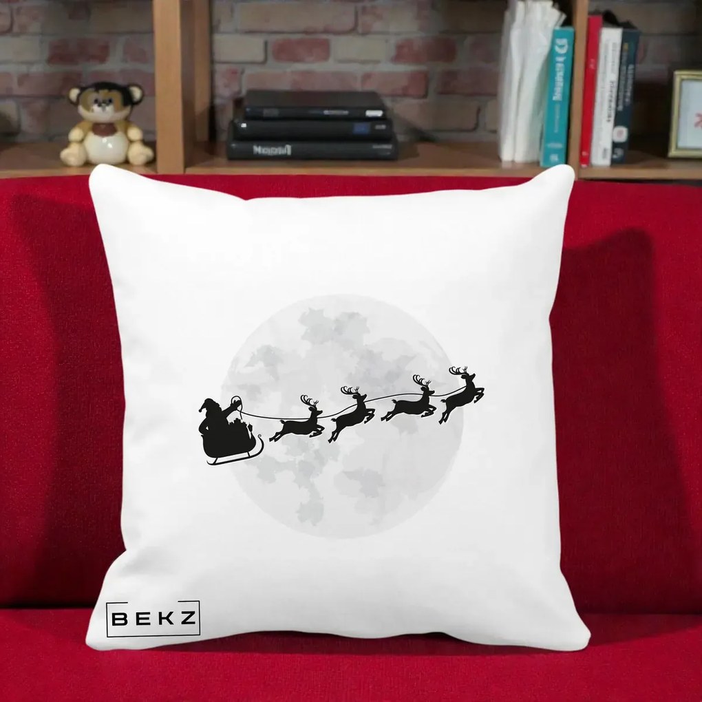 Perna Decorativa Mos Craciun Sanie Luna, 40x40 cm, Alba Mata, Husa Detasabila, Perna Inclusa, BEKZ®