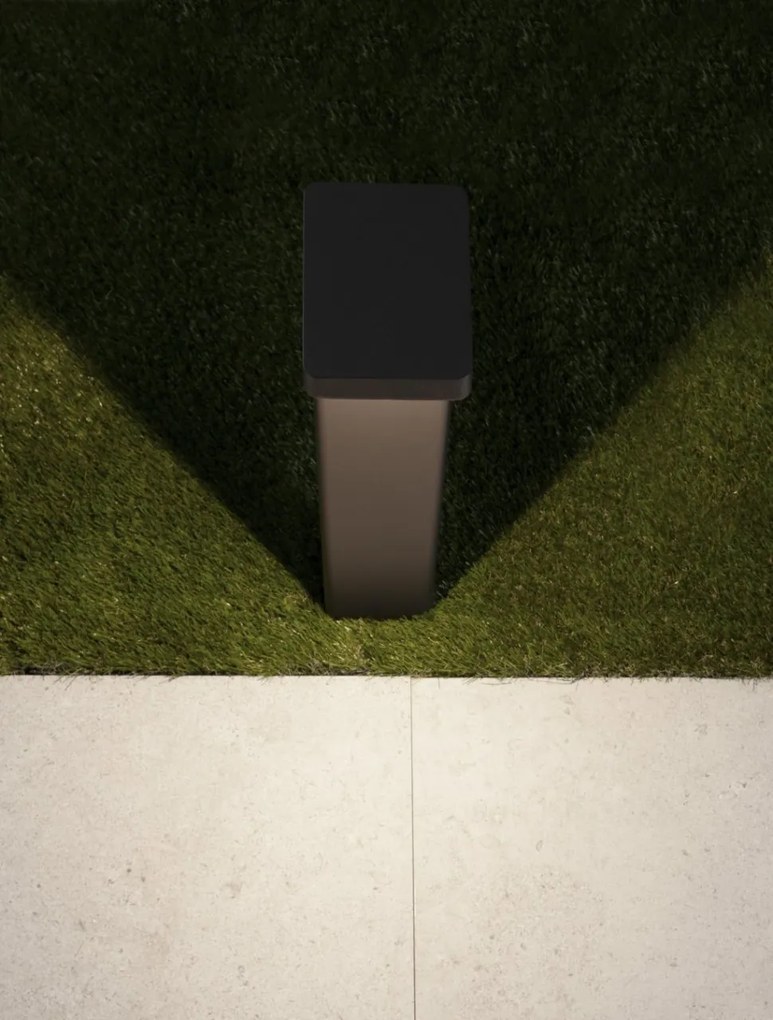 Stalp LED mediu pentru iluminat exterior IP65 POET