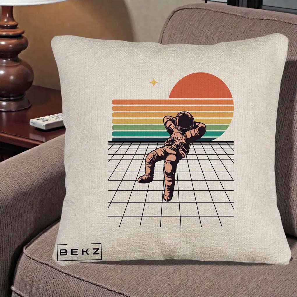 Perna Decorativa Astronaut Retro Space, 40x40 cm, Bej Canapea, Husa Detasabila, Perna Inclusa, BEKZ®