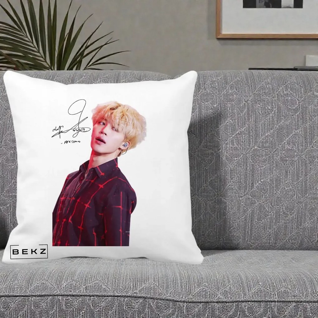 Perna Personalizata K-pop BTS Jimin Portret Artistic par Blond Autograf, 40x40 cm, Alba Mata, Husa Detasabila, Perna Inclusa, BEKZ®