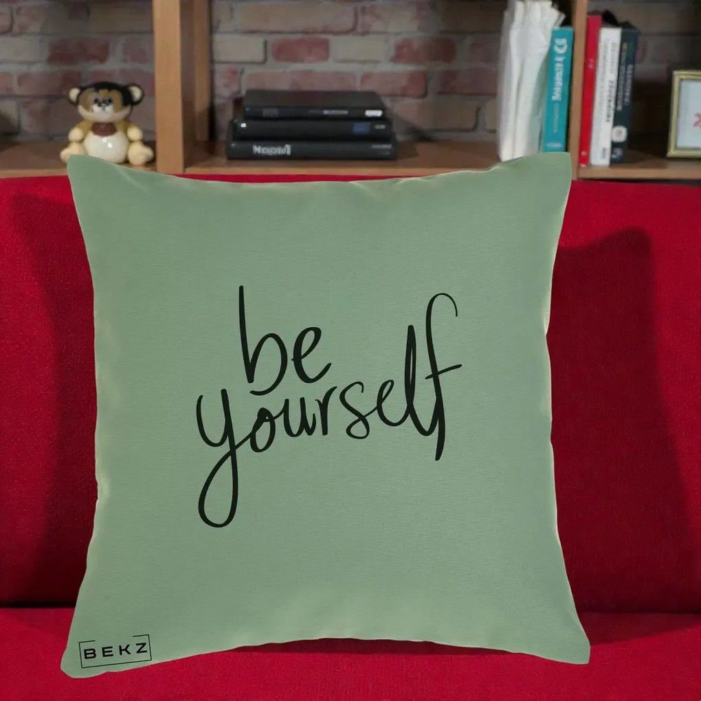 Perna Decorativa Be Yourself Caligrafie Neagra, 40x40 cm, Verde, Husa Detasabila, Perna Inclusa, BEKZ®