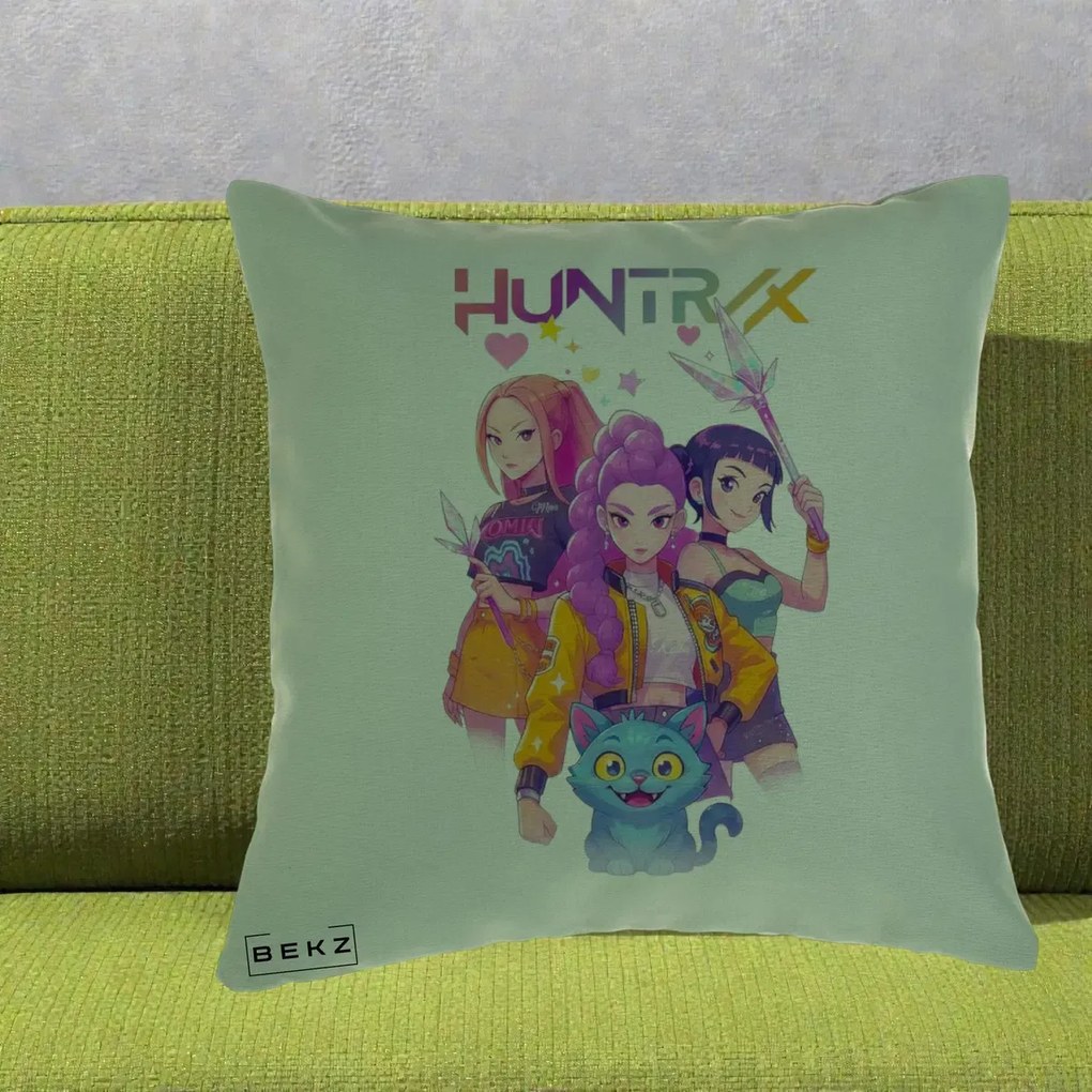 Perna Personalizata K-pop HUNTRX Trio Foto cu Pisica, 40x40 cm, Verde, Husa Detasabila, Perna Inclusa, BEKZ®