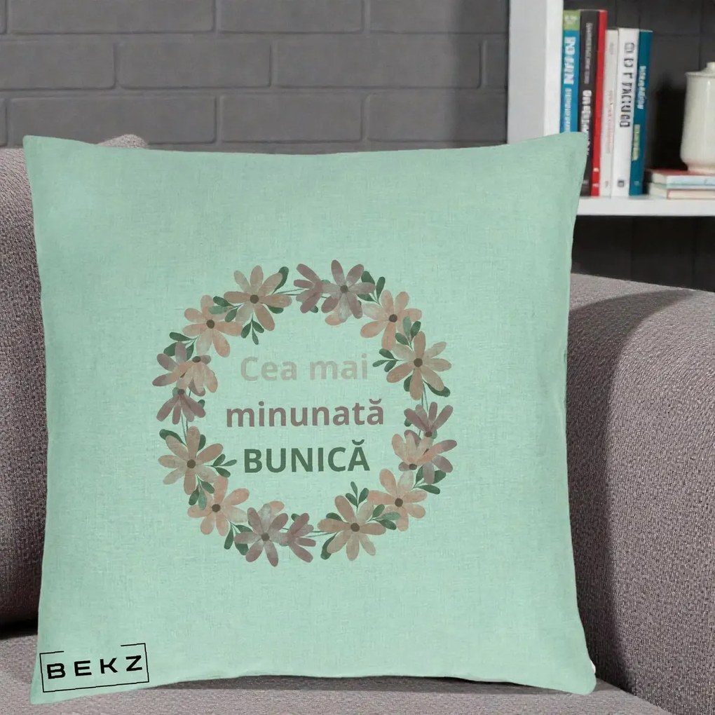 Cadou pentru Bunica - Perna Personalizata Cea Mai Minunata Bunica Coronita Flori Roz, 40x40 cm, Verde Menta, Husa Detasabila, Perna Inclusa, BEKZ®