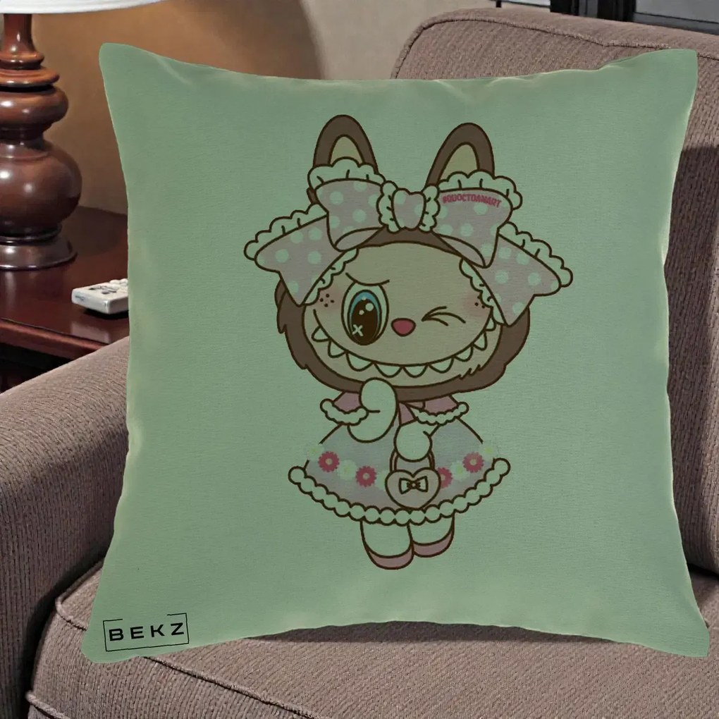 Perna Personalizata Labubu Lolita Roz cu Dantela, 40x40 cm, Verde, Husa Detasabila, Perna Inclusa, BEKZ®
