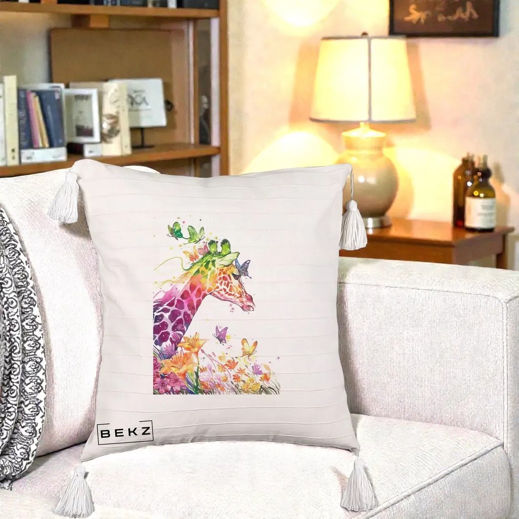 Perna Decorativa Girafa Curcubeu Acuarela, 40x40 cm, Bej cu Franjuri, Husa Detasabila, Perna Inclusa, BEKZ®
