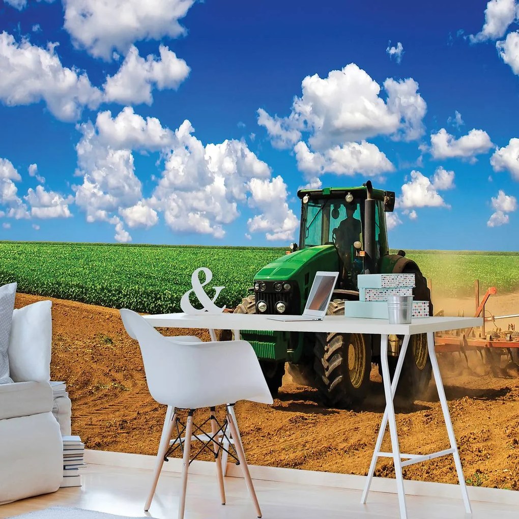 Fototapet - Tractor verde pe teren (254x184 cm)