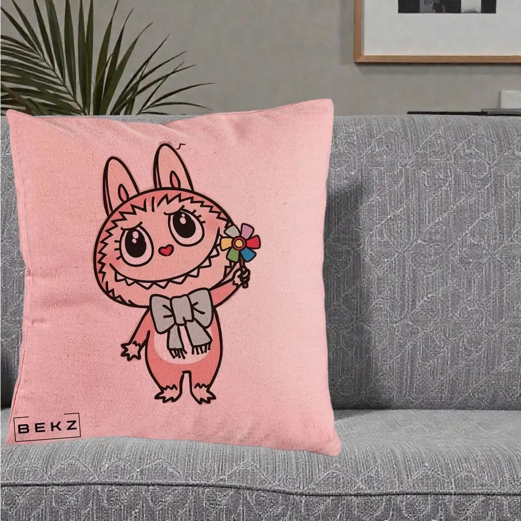 Perna Personalizata Labubu Roz cu Morisca, 40x40 cm, Roz, Husa Detasabila, Perna Inclusa, BEKZ®