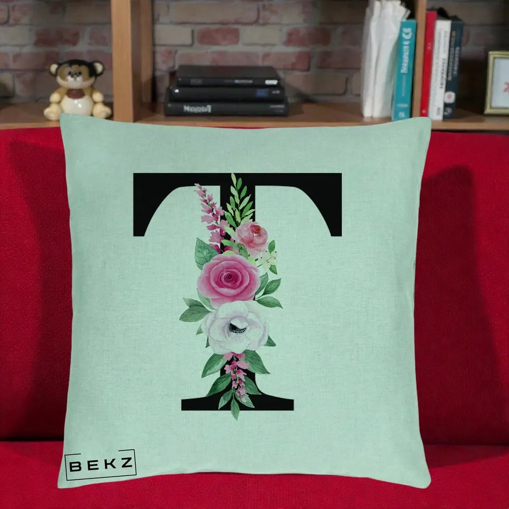Cadou Personalizat - Perna Personalizata Monograma Florala Litera T, 40x40 cm, Verde Menta, Husa Detasabila, Perna Inclusa, BEKZ®