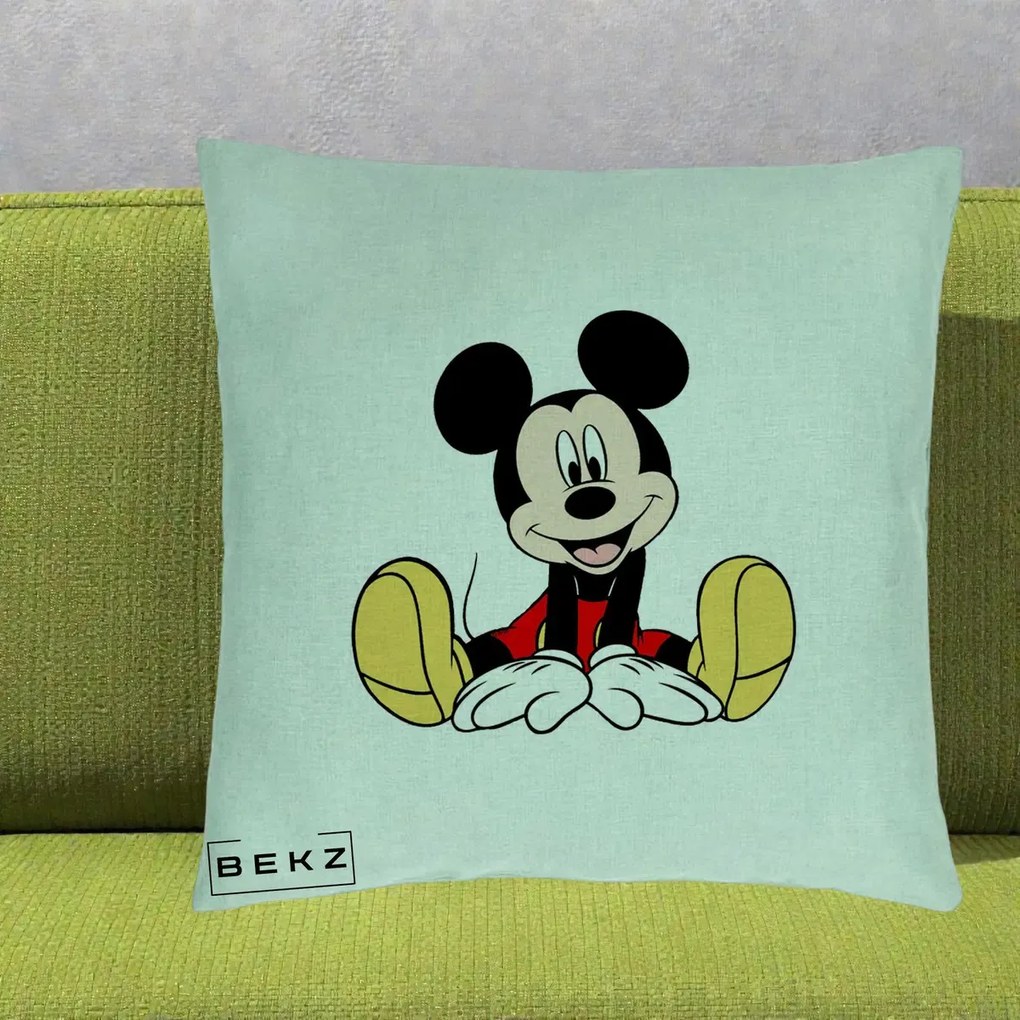 Perna Personalizata Mickey Mouse Relaxat, 40x40 cm, Verde Menta, Husa Detasabila, Perna Inclusa, BEKZ®
