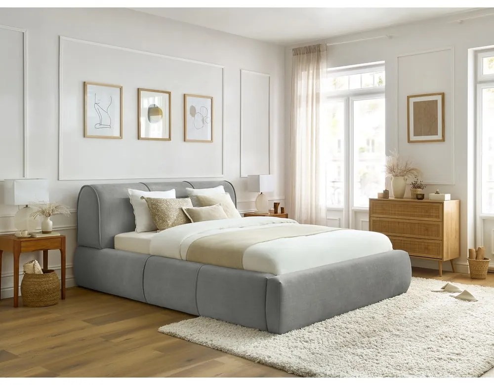 Pat matrimonial gri deschis tapițat cu spațiu de depozitare și somieră 180x200 cm Vernon – Bobochic Paris