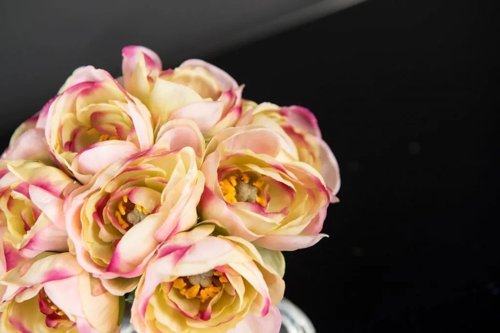 Aranjament floral mic decor festiv design LUX RANUNCULUS BOUQUET PINK