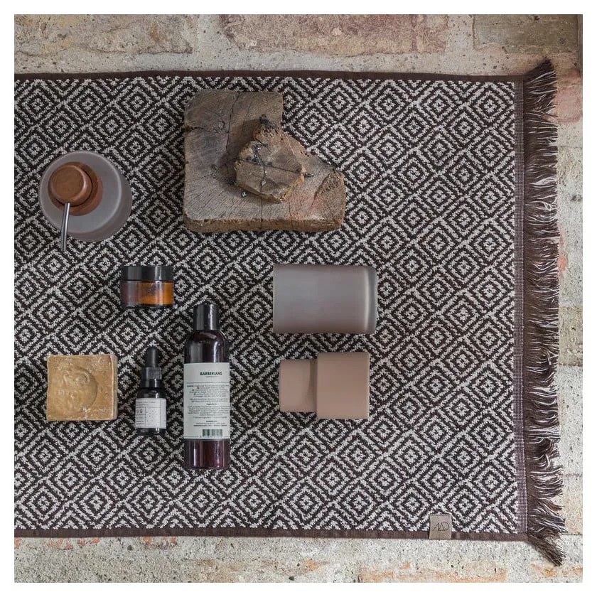 Suport pentru periuța de dinți maro din sticlă Modest – Mette Ditmer Denmark