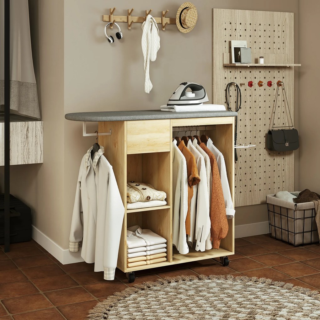 HOMCOM Dulap pentru călcat din lemn masă de călcat pe roți bară de suspendare raft 125 x 43,5 x 102,5 cm lemn natural | Aosom Romania