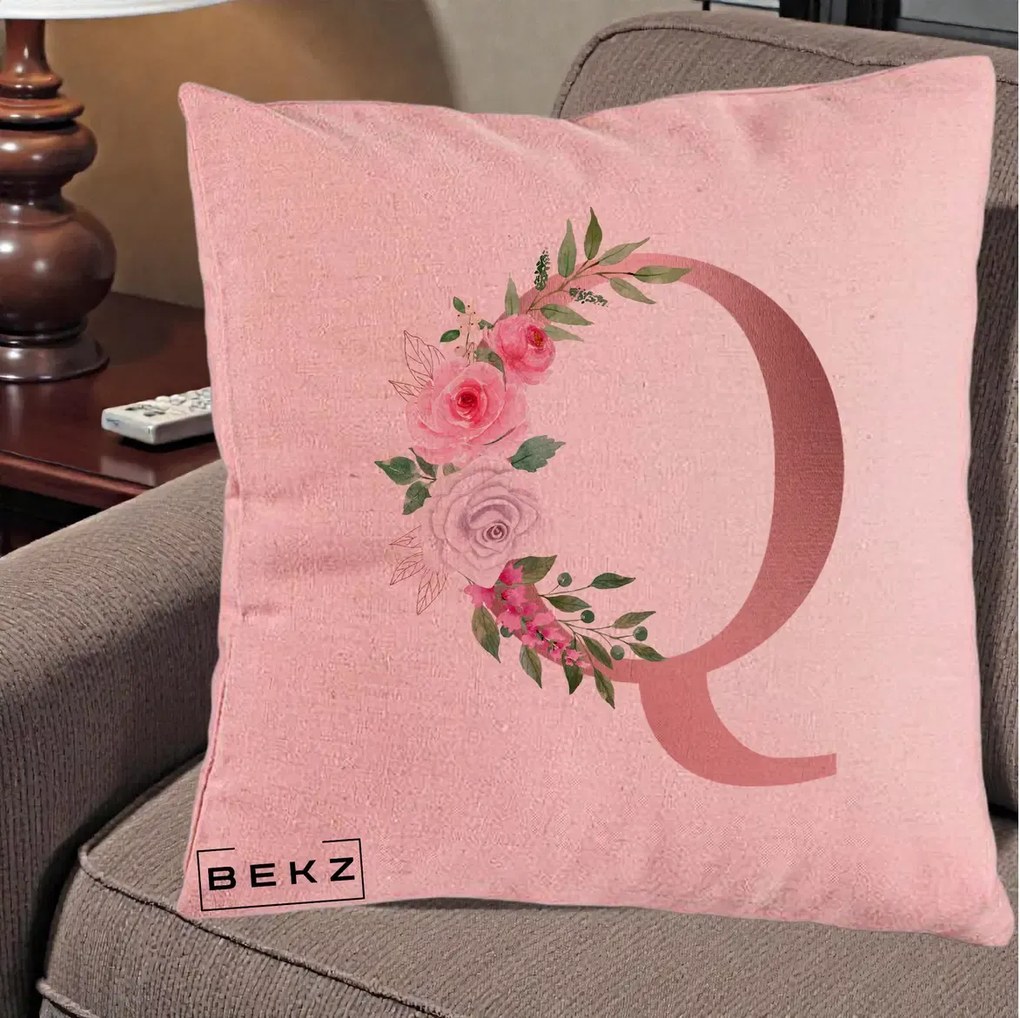 Cadou Personalizat - Perna Personalizata Monograma Rose Gold Litera Q, 40x40 cm, Roz, Husa Detasabila, Perna Inclusa, BEKZ®