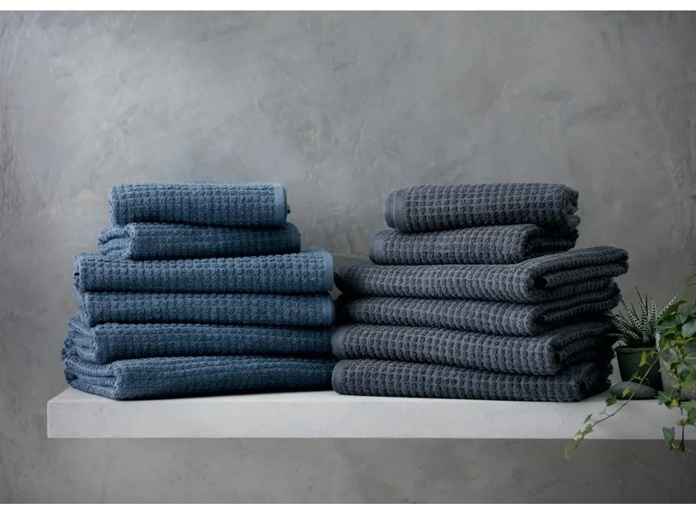 Prosop gri închis din bumbac organic din frotir 50x100 cm Check – JUNA