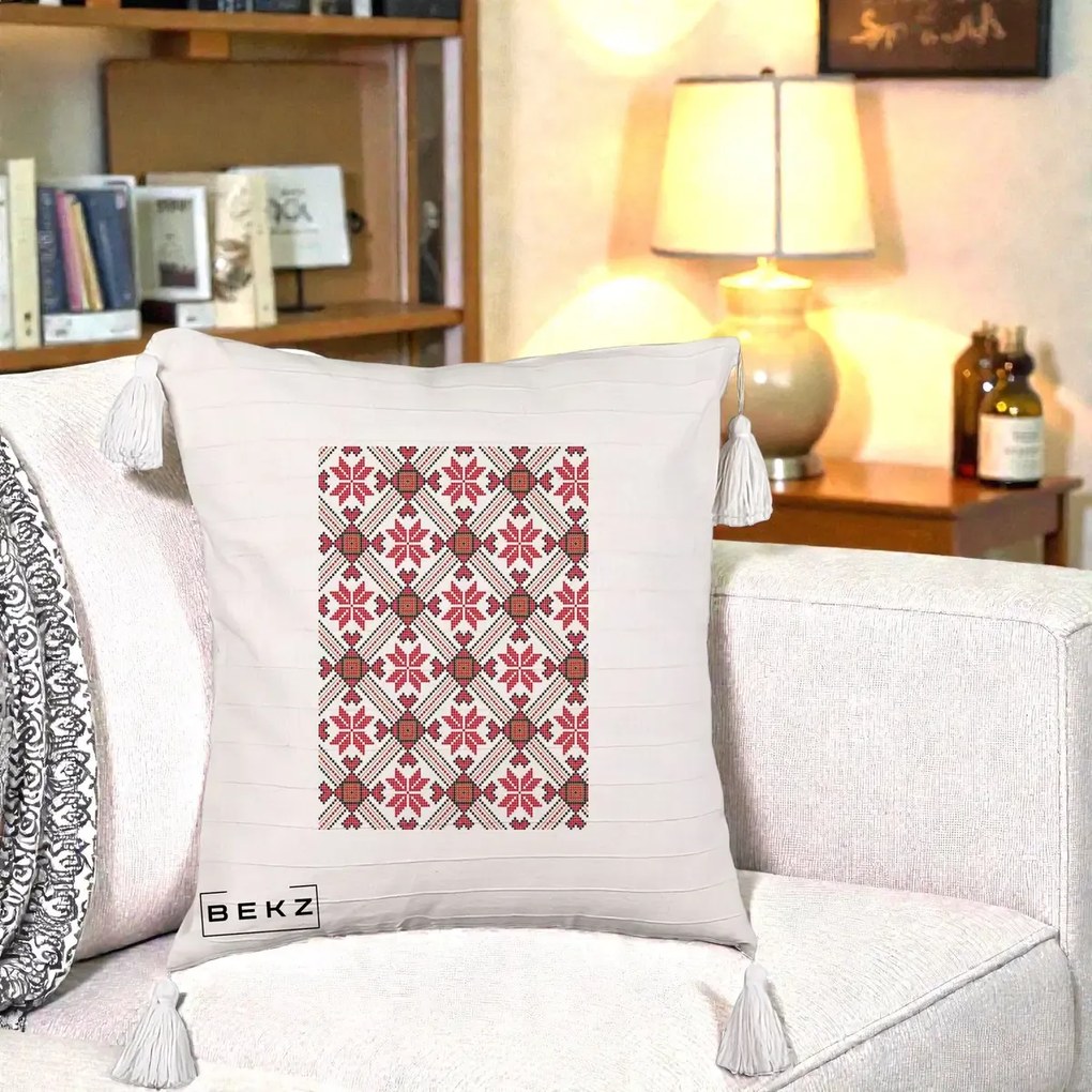 Perna Personalizata Motiv Traditional Ie Romaneasca Rosu, 40x40 cm, Bej cu Franjuri, Husa Detasabila, Perna Inclusa, BEKZ®