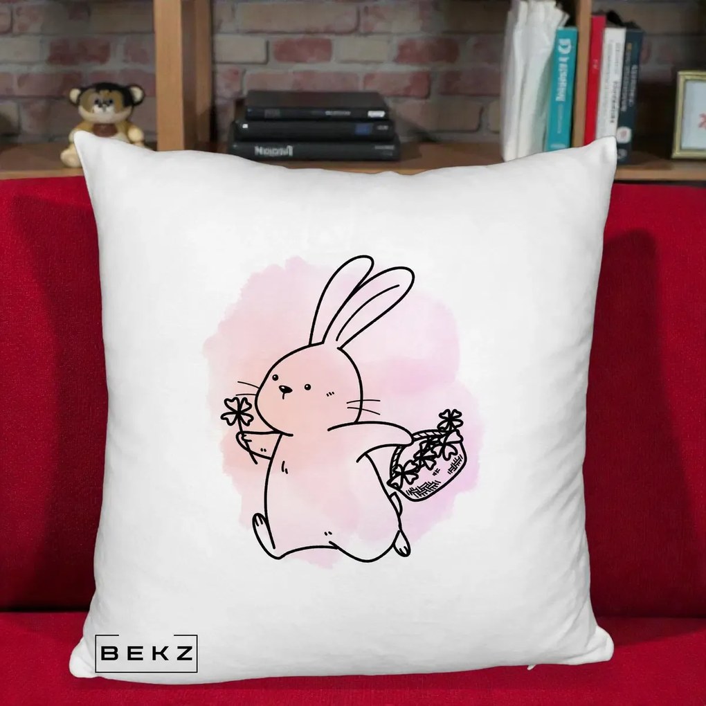 Perna Decorativa Iepuras Kawaii cu Cosulet Floral, 40x40 cm, Alb Pufos, Husa Detasabila, Perna Inclusa, BEKZ®