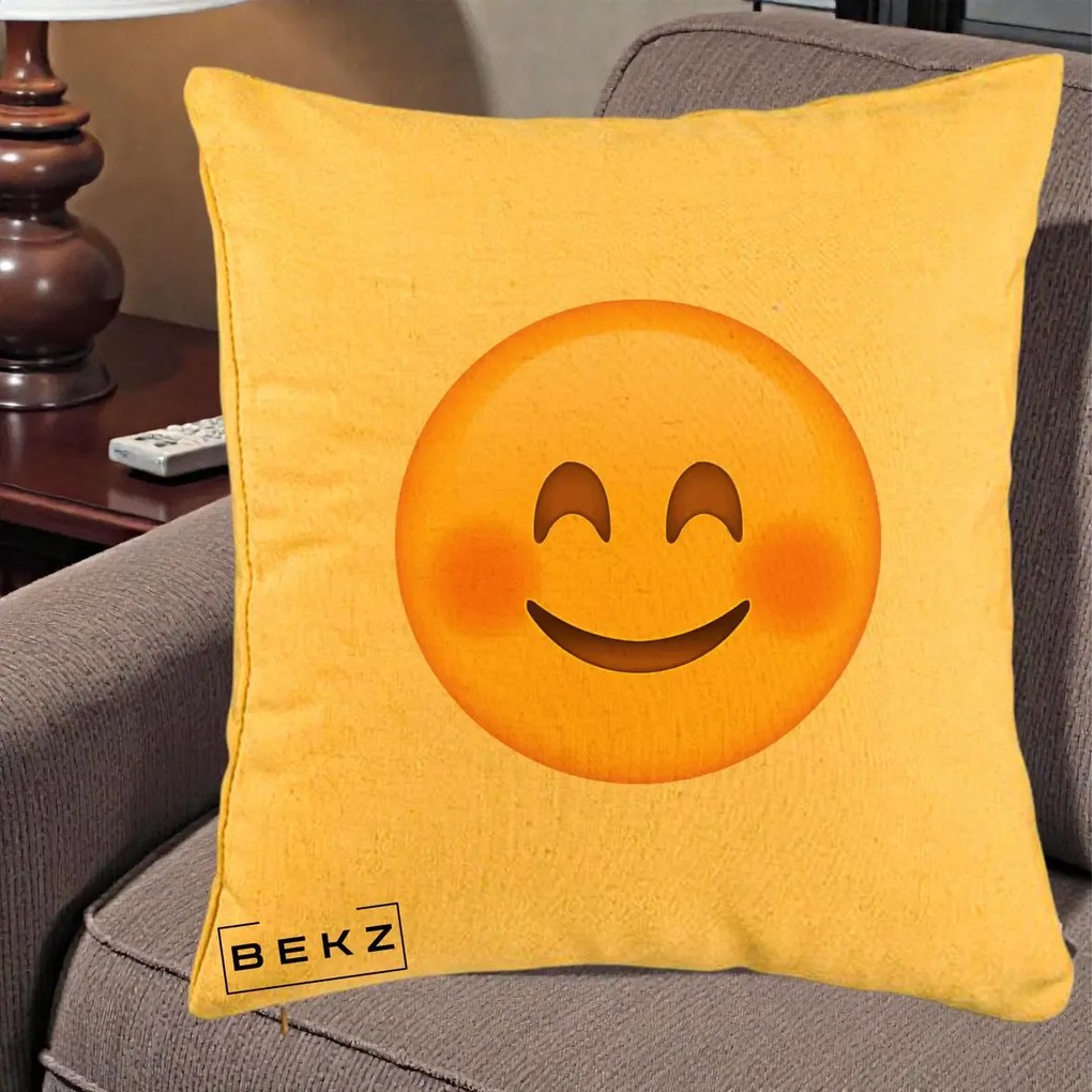 Perna Decorativa Emoji Fericit Roscat, 40x40 cm, Galben, Husa Detasabila, Perna Inclusa, BEKZ®