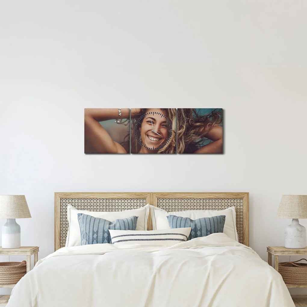 Tablou - Portretul unei femei tinere (cu ceas) (90x30 cm)