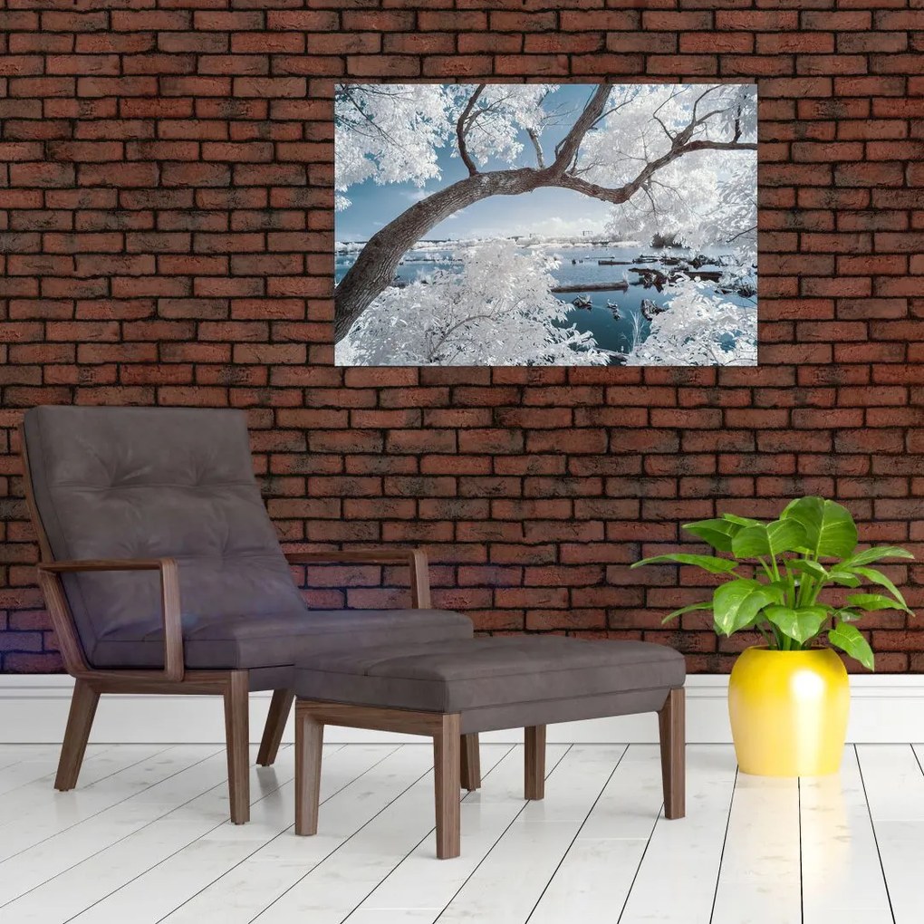 Tablou cu copac înzăpezit lângă apă (90x60 cm)