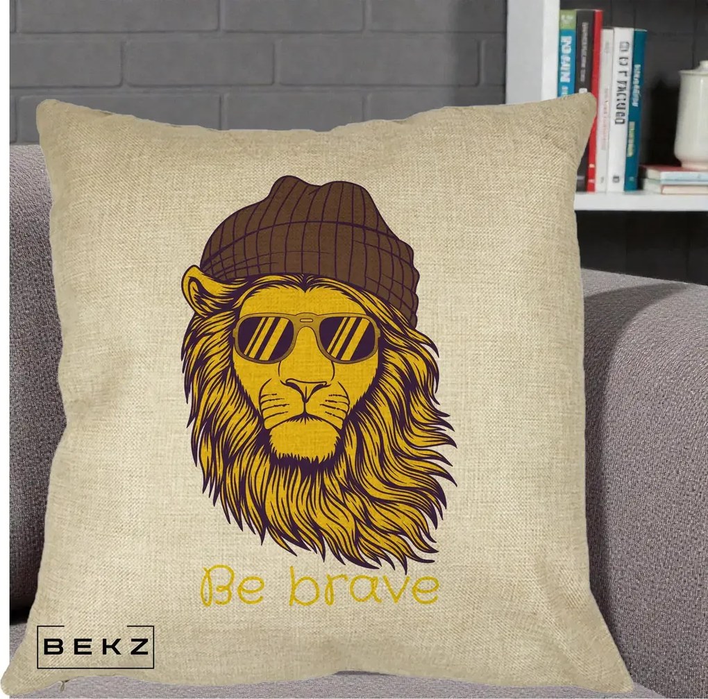 Perna Decorativa Leu Hipster Be Brave, 40x40 cm, Crem, Husa Detasabila, Perna Inclusa, BEKZ®