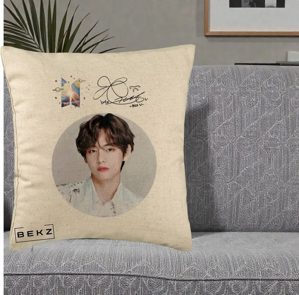 Perna Personalizata K-pop BTS V Taehyung Portret Cerc Autograf, 40x40 cm, Bej, Husa Detasabila, Perna Inclusa, BEKZ®