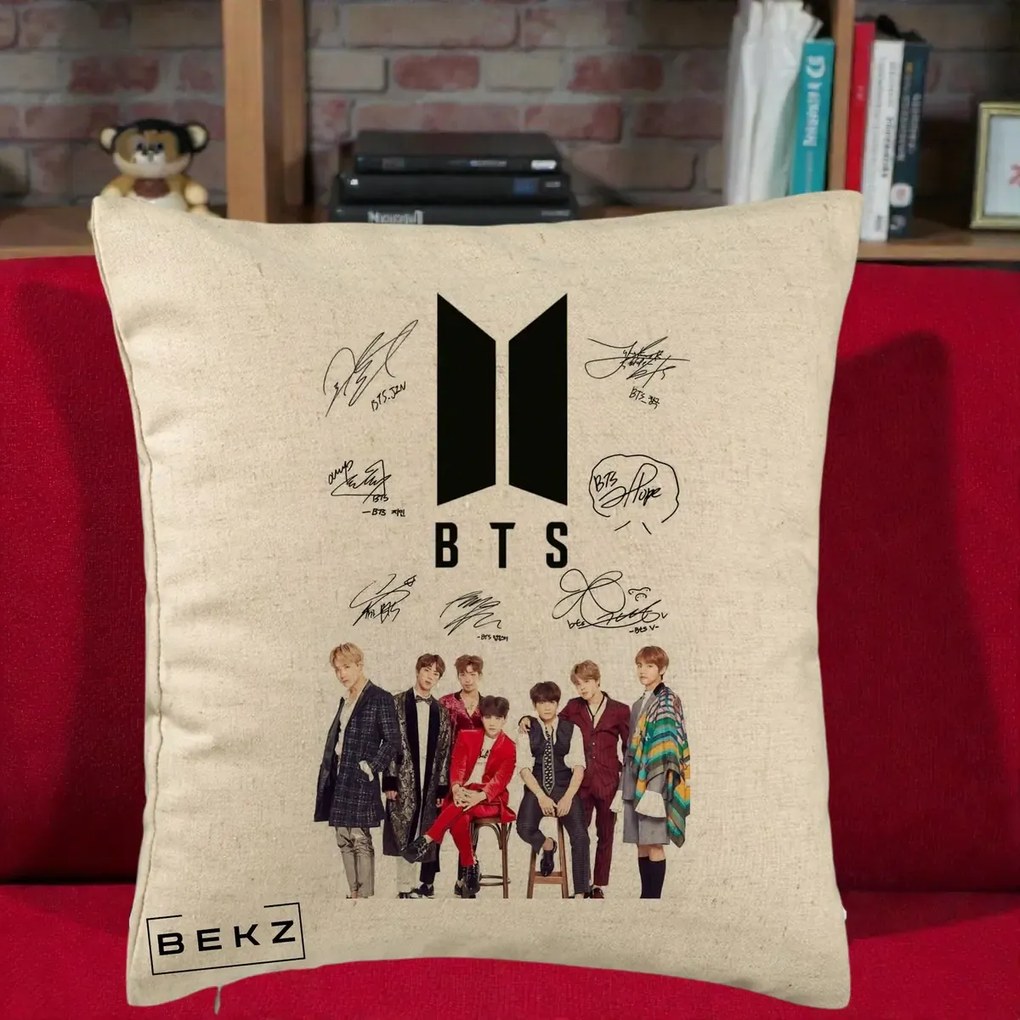 Perna Personalizata K-pop BTS Semnaturi Foto, 40x40 cm, Bej, Husa Detasabila, Perna Inclusa, BEKZ®