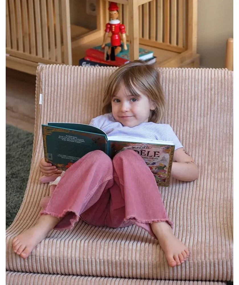 Fotoliu de copii maro deschis cu tapițerie din catifea reiată Moon – Wigiwama