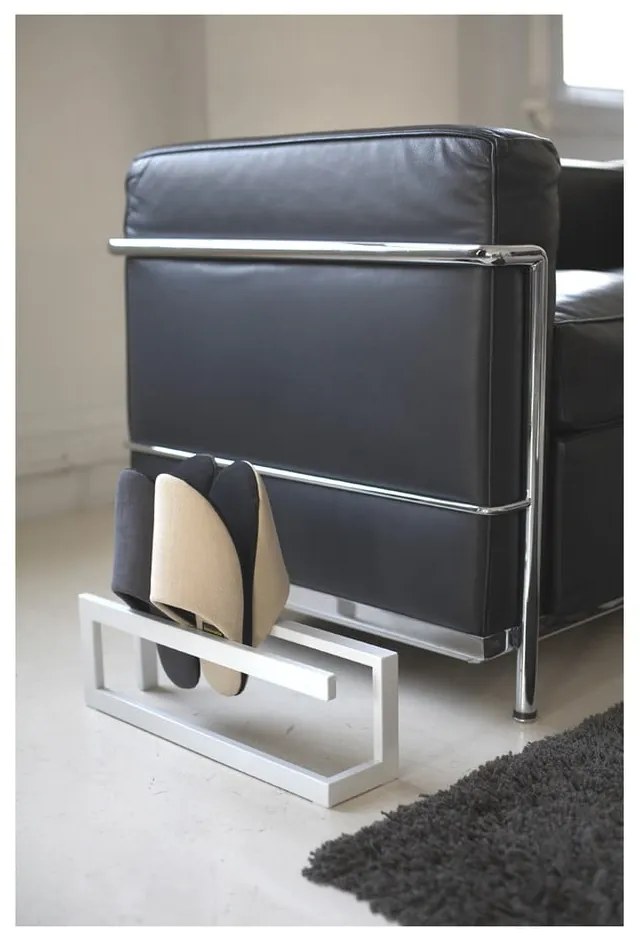 Suport pentru papuci de casă alb din metal Line – YAMAZAKI