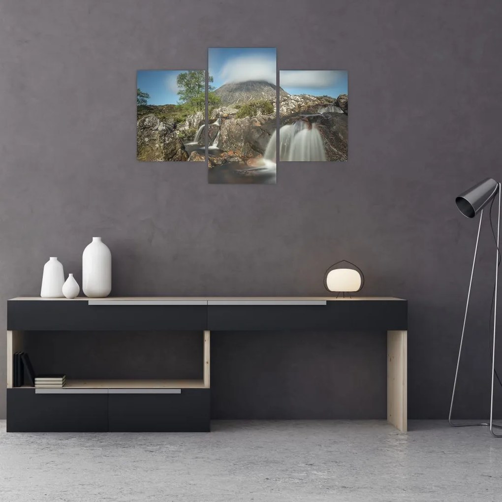 Tablou cu cascadele și munți (90x60 cm)