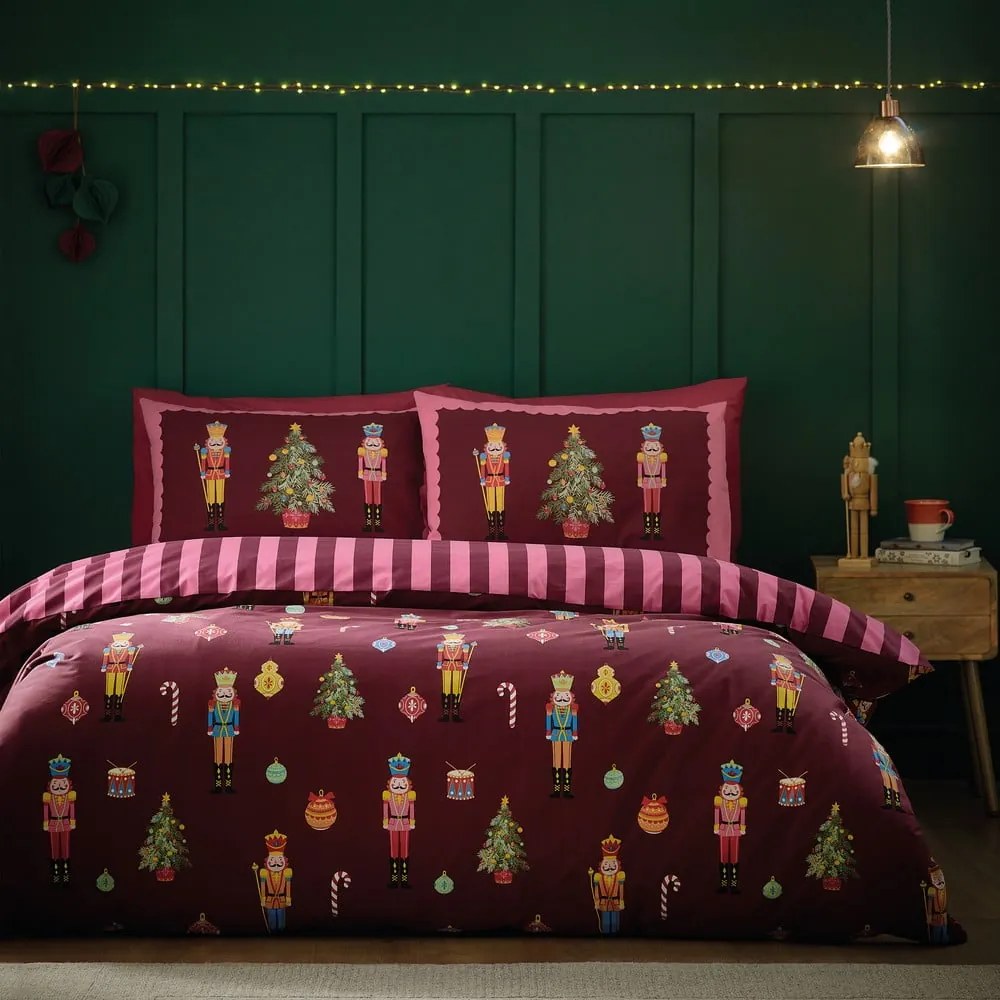 Lenjerie de pat roz-mov pentru pat dublu 200x200 cm Nutcracker Stripe – Catherine Lansfield
