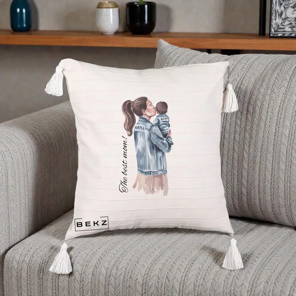 Cadou pentru Mama - Perna Personalizata The Best Mom Jachete, 40x40 cm, Bej cu Franjuri, Husa Detasabila, Perna Inclusa, BEKZ®
