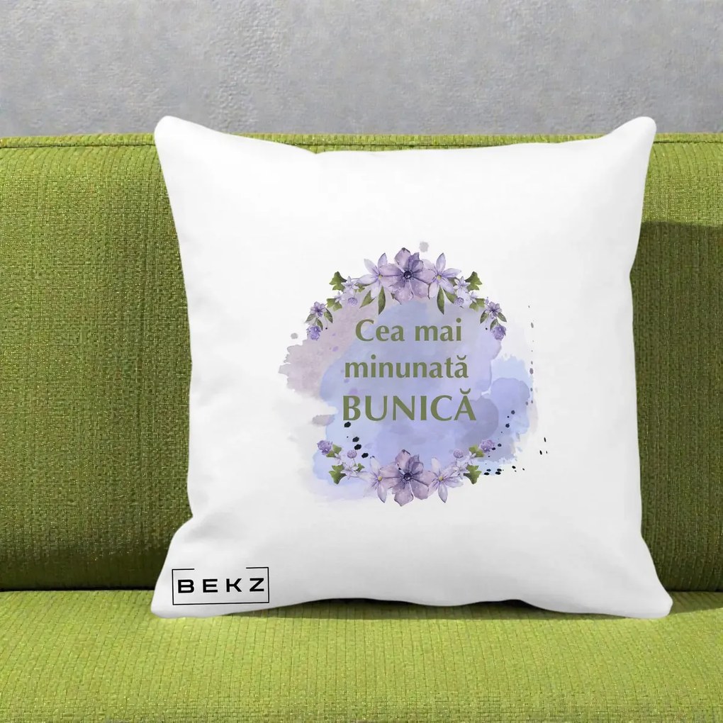 Cadou pentru Bunica - Perna Personalizata Cea Mai Minunata Bunica Flori Mov Acuarela Verde, 40x40 cm, Alba Mata, Husa Detasabila, Perna Inclusa, BEKZ®