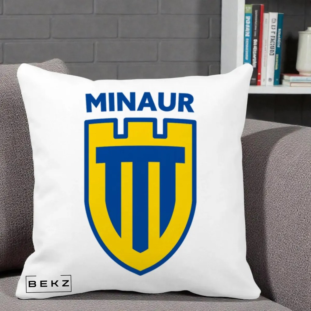 Perna Personalizata Minaur Baia Mare Fotbal, 40x40 cm, Alba Mata, Husa Detasabila, Perna Inclusa, BEKZ®