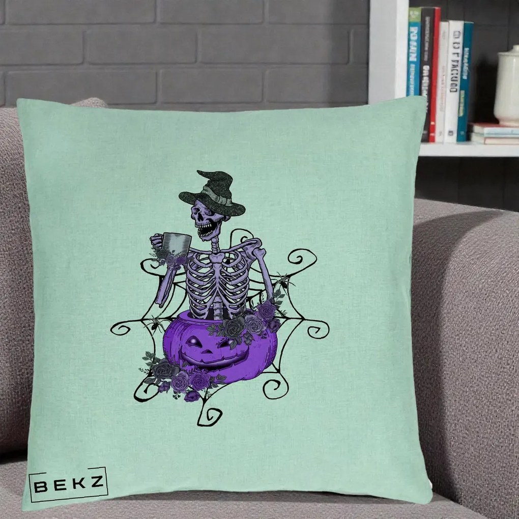 Perna Decorativa Schelet Vrajitor cu Dovleac Violet Halloween, 40x40 cm, Verde Menta, Husa Detasabila, Perna Inclusa, BEKZ®