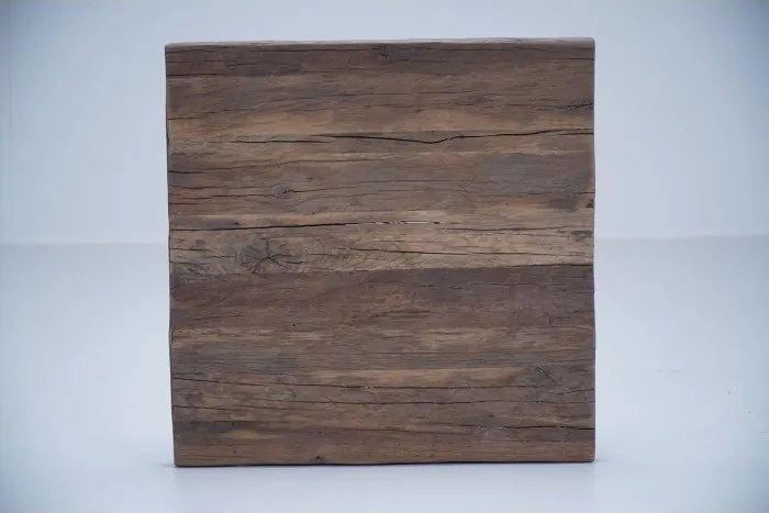 Măsuță de cafea pătrată din lemn de stejar, natur, cu blat gros și bază centrală masivă, 30 x 90 x 90 cm, „Country”