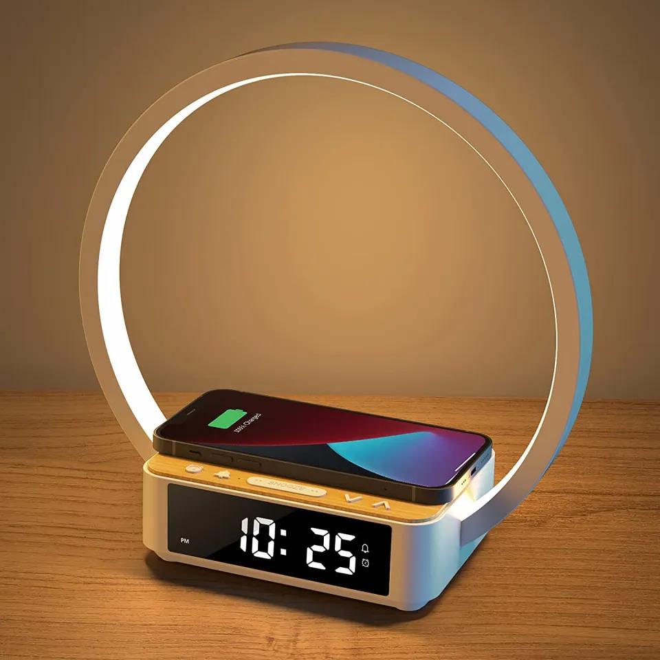 Veioza cu ceas digital si incarcare wireless Amouhom, LED, alb/natur, 18 x 18,9 x 8,9 cm
